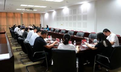市南区召开赴区内企业体悟实训干部座谈会