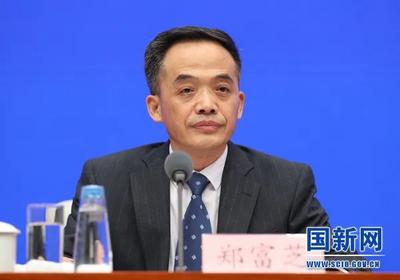 在幼儿园门口徘徊的“小女孩”回乡入园了！教育部：全国辍学生已降至2419人