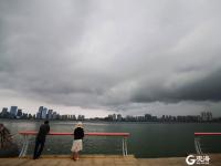 前脚晴转眼雨，青岛的雨下得好任性