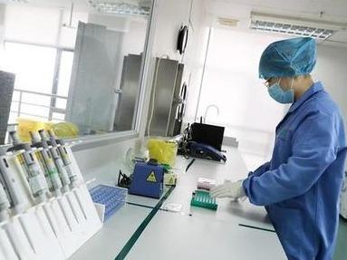 官方辟谣！网传武汉协和医院“昨天来了个疑似，今天就确诊了”，假的！