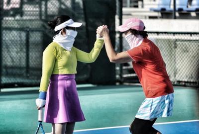 民间高手大会战 “上实杯”网球赛开打啦