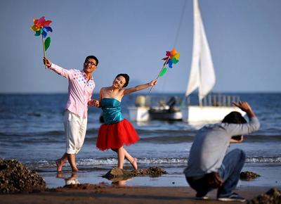 在“爱情岛”定格海誓山盟的瞬间