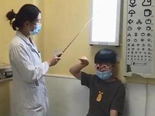 提醒！1岁宝宝近视100度竟然是因为视频早教......医生给出忠告！