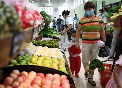 国家统计局：8月份我国社会消费品零售总额增速年内首次转正