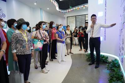 助力“双招双引”   市南区妇联牵线搭桥 贡献市南“她”力量 