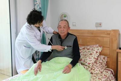 李沧区三处居家社区养老服务中心项目完成建设任务举行集中挂牌仪式