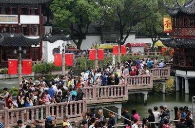 中国疾控中心：国庆中秋避免非必要跨境旅游，可国内旅行