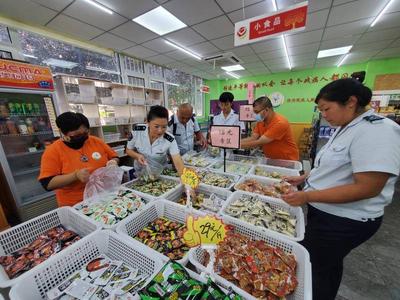 爱心超市自制月饼受欢迎 公益义卖搭起爱心桥