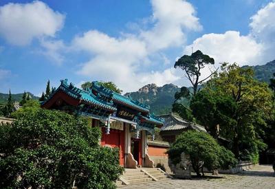 太清宫秋色如画 古树参天尽显仙境之美