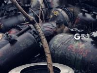 钢铁情怀 沧桑巨变化作片片锈迹与尘埃