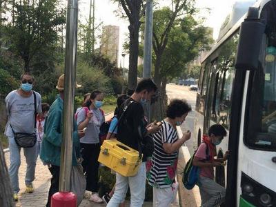 青岛十梅庵公交停车场启用，两条公交线优化 李沧区域出行更方便了！