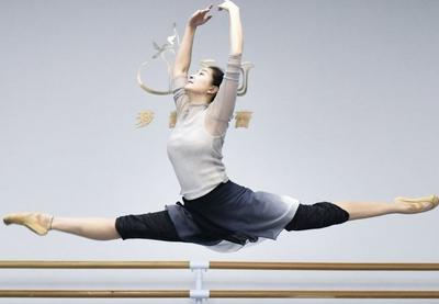 足尖上的高雅艺术！走近青岛芭蕾舞者