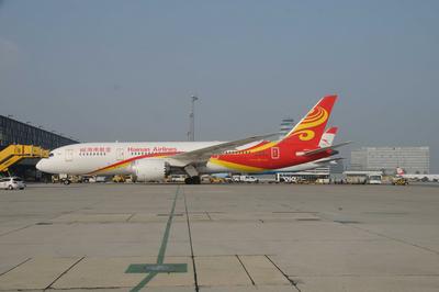 多位知名艺人中招！盗用航空里程，幕后黑手到底是谁？