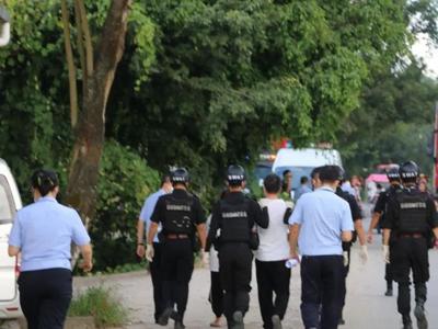 瑞丽警方：运送杨佐某等人偷越国境的嫌犯抓到了
