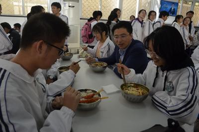 师德+师能为学生发展奠基，青岛一中有一支乘风破浪的教育家团队