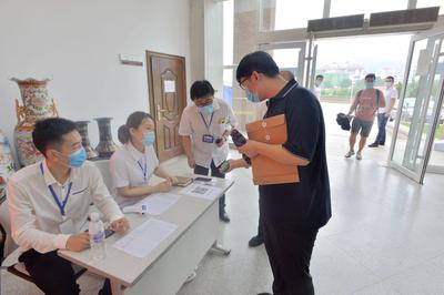 招人啦！青岛胶州湾综合保税区、环海经济开发区管委会公开选聘52名工作人员