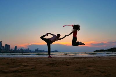 夕阳西下，陪你看青岛最美的晚霞和夜景