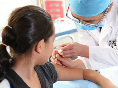 迎战新冠与流感叠加风险，青岛市疾控中心专家提醒：尽早接种流感疫苗