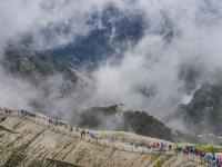 不识华山真面目，只缘云雾漫山中