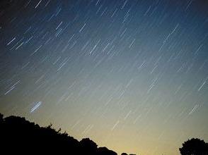 扮靓天宇！哈雷彗星的“礼物”猎户座流星雨10月21日迎来极大