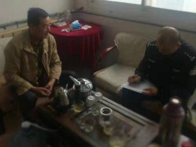对门邻居因琐事起争执势同水火，李沧民警多次上门调解助两家重归于好