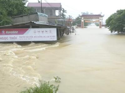 越南中部洪涝灾害已致5人死亡8人失踪，目前超过19000人面临紧急疏散