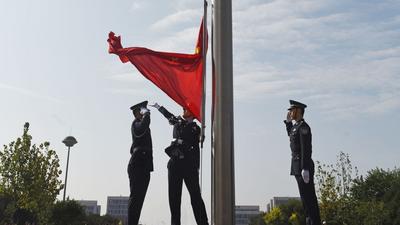 升国旗 祝福祖国繁荣昌盛
