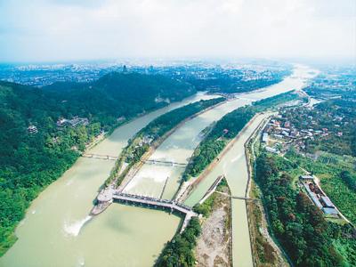 导航定位错误致拥堵，四川一景区建议自驾游勿选择高德地图