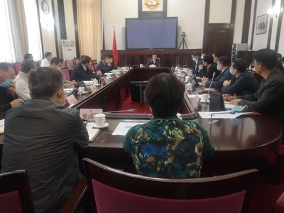 市政协党组（扩大）会议召开，杨军主持并讲话