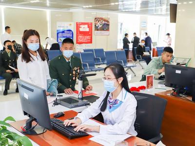 青岛市内三区自主就业退役士兵集中报到启动，每人办理时间压缩至30分钟