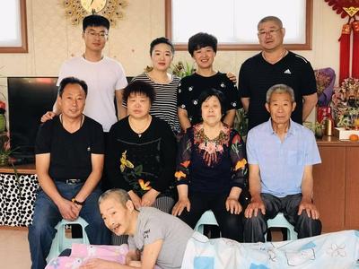 12年携手照料夫家瘫痪叔伯，平度这对妯娌让人竖大拇哥！