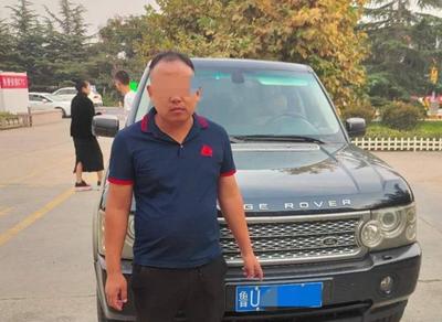 男子无证驾驶被交警拦查，人脸识别竟是在逃人员