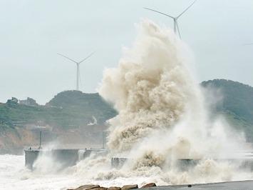 台风“沙德尔”将移入南海东部，23日趋向海南岛东南部近海