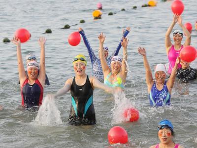 国庆黄金周，她们用这样的方式祝福祖国