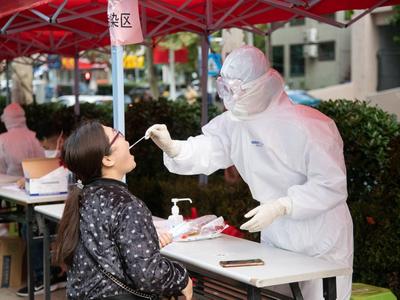 国家卫健委：12日新增确诊病例13例，境外输入7例，本土6例