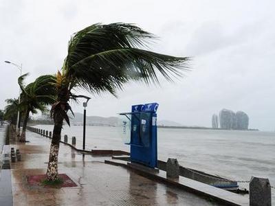 台风“沙德尔”临近，海南三亚启动防汛防风Ⅳ级应急响应，23日所有景区暂停营业