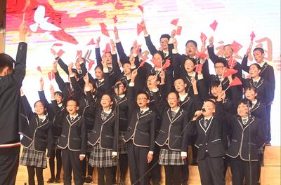 红歌吟唱难忘的岁月