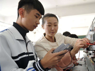 热评 | 家长不越位，学校不缺位，才能建立良性的“家校关系”