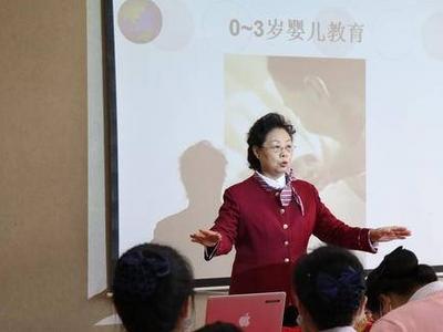 青岛这一地再添一所职业技能培训学校，护理大咖现场言传身教