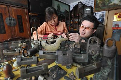 这位民间收藏家 让老物件讲述光阴的故事