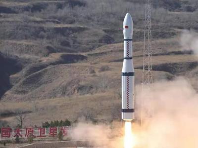 “一箭13星”！长征六号运载火箭发射成功