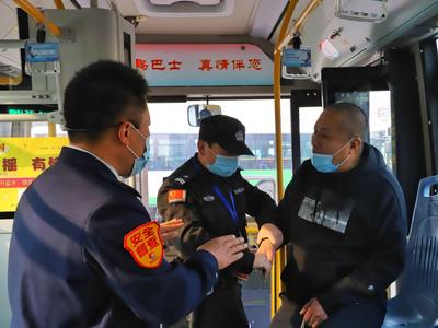 醉酒乘客突然冲向驾驶室……青岛公交冬运演练今年增设这个项目