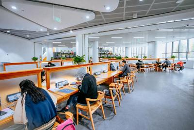 青岛这所酷炫“皇家图书馆”，你去过吗？