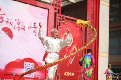 立冬不冷！这里有场广场舞大赛正跳得热火朝天