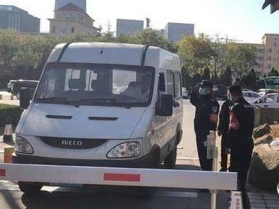 体悟实训：学校来了民警当保安