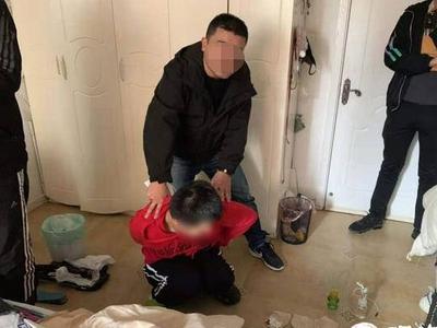 青岛“雷霆行动”中抓捕违法犯罪嫌疑人28名、破获案件30余起的“拼命三郎”