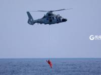 亚丁湾上有大动作 上演惊魂海空立体搜救演练