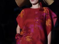 “大美黎锦”服饰秀在海南举行