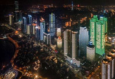 夜美浮山湾，冬日打卡沿海最靓城市灯光秀