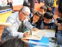 京剧、皮影戏、泥塑……16项非遗活动进校园，孩子们“乐翻了”！